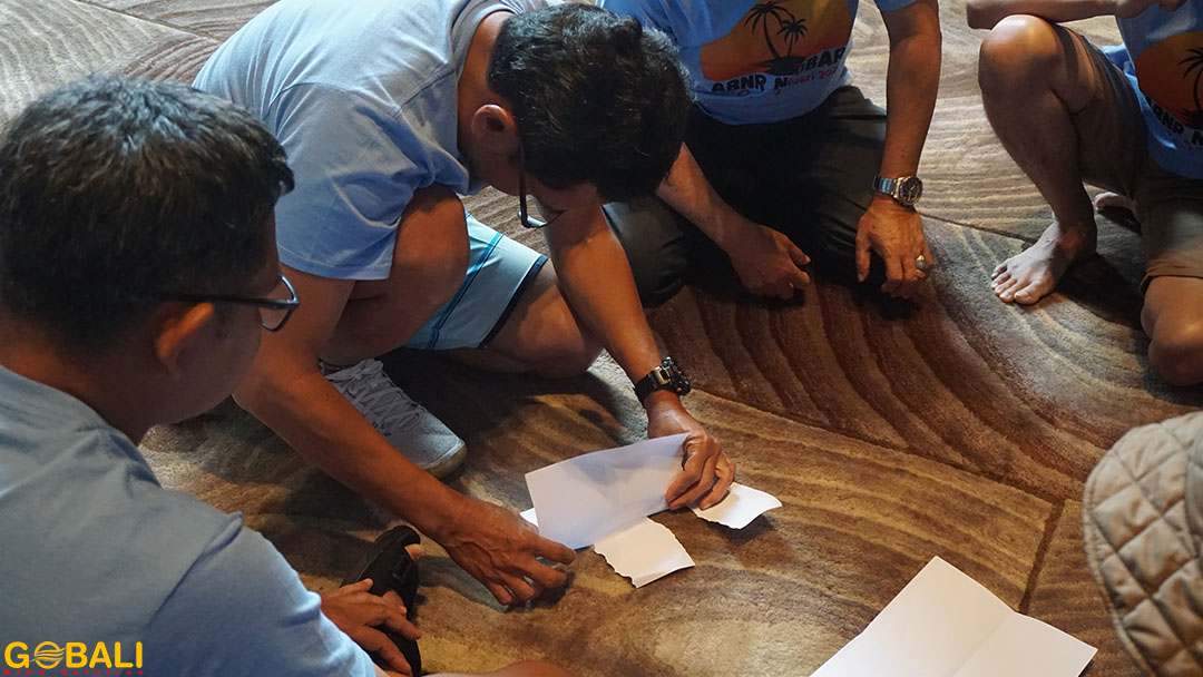 Indoor Games Bali - Standing Papper