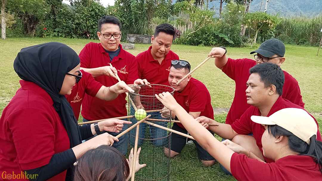 outbounddibali - outing bedugul tepi danau
