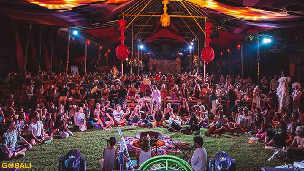 Sesi yoga dan musik di Bali Spirit Festival Ubud