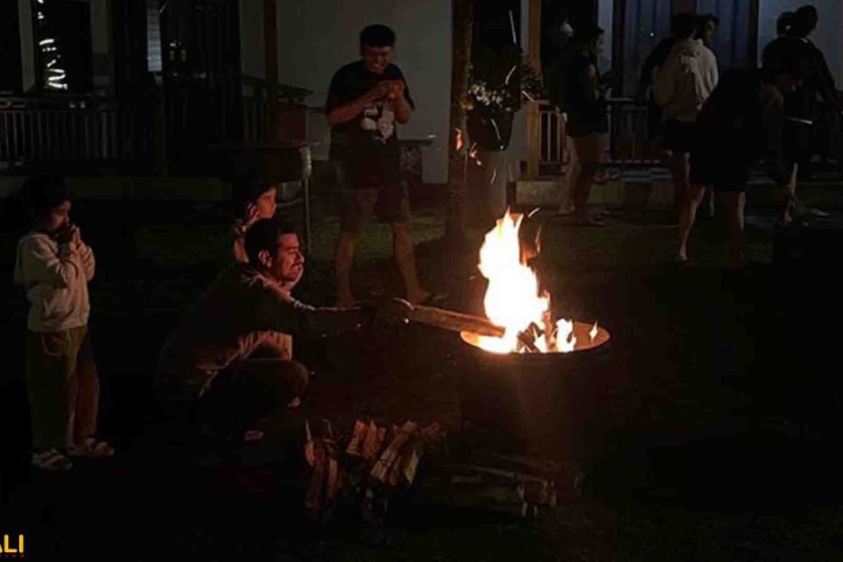 Pemandangan alam Bedugul dengan area camping dan glamping di pegunungan Bali.