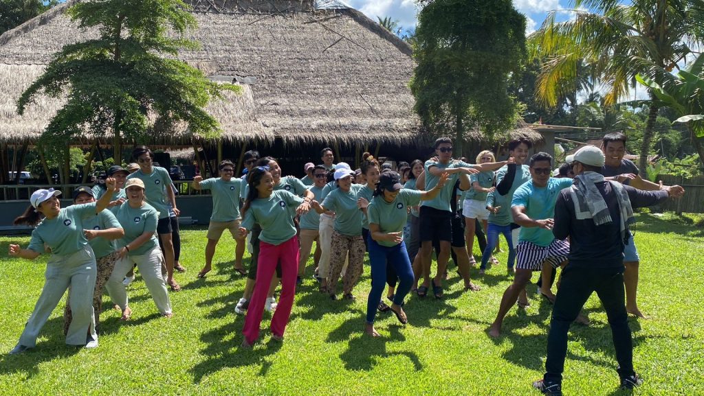 5 Permainan Team Building untuk Melatih Komunikasi dan Kekompakan Tim